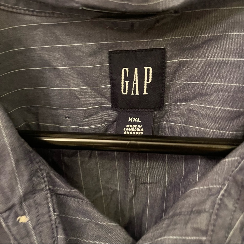 Blue with white pine stripes gap dress shirt - Picture 3 of 4